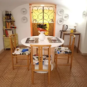 Appartamento Capa E Coda In Centro Storico, Napoli